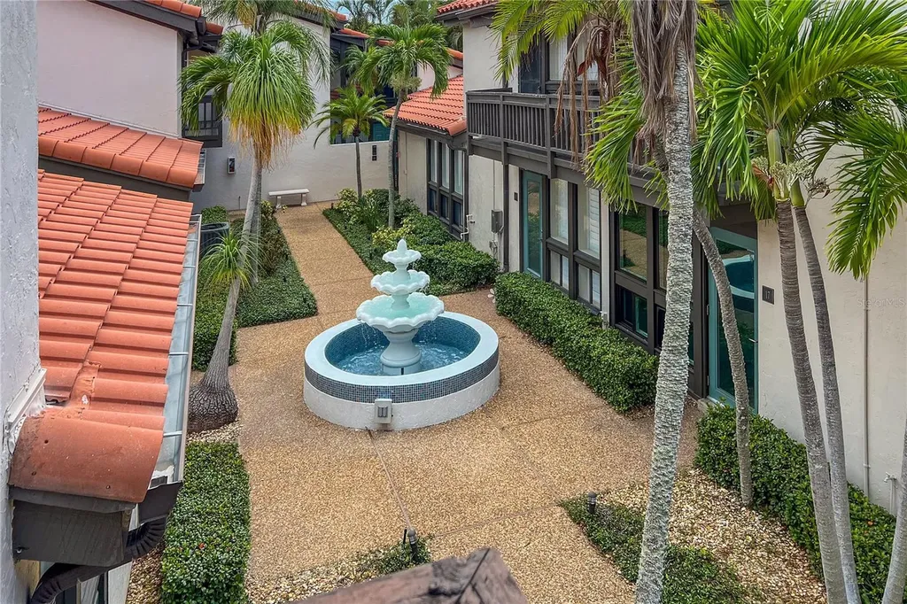 800 S Boulevard Of The Presidents Sarasota FL 34236