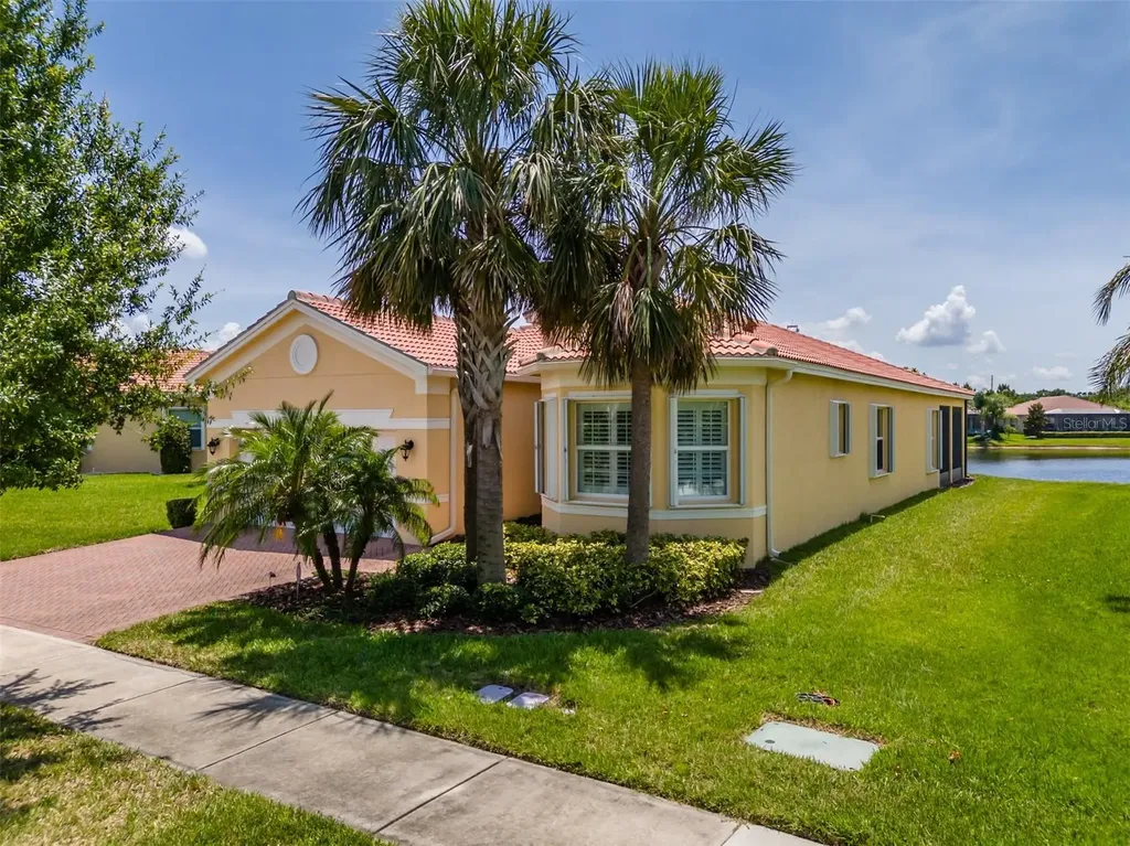 4821 Grand Banks Drive Wimauma FL 33598
