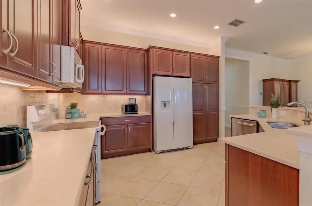 4821 Grand Banks Drive Wimauma FL 33598