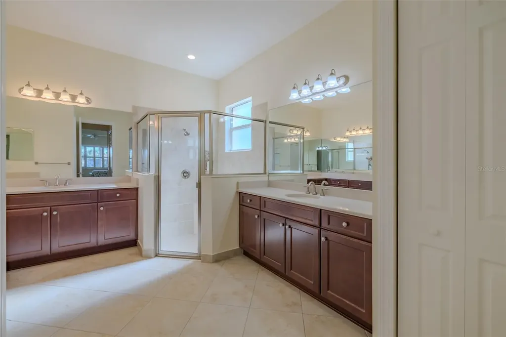 4821 Grand Banks Drive Wimauma FL 33598