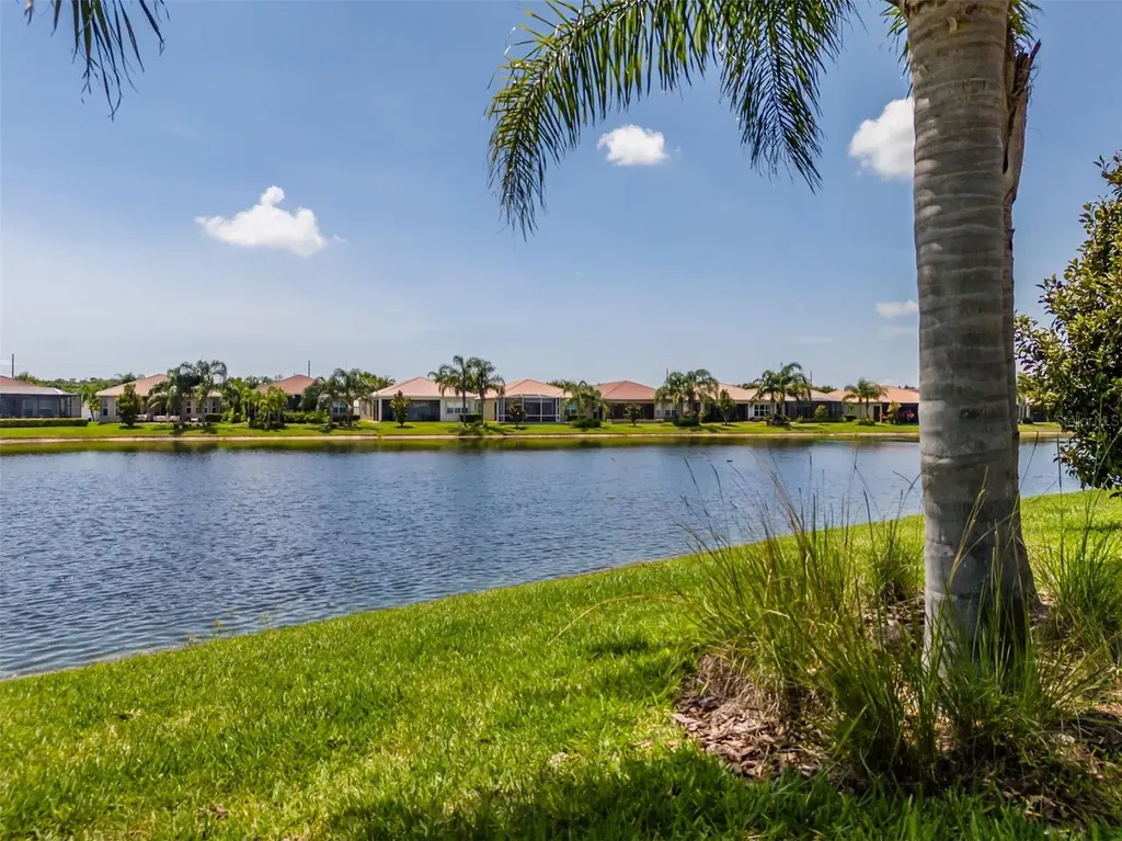 4821 Grand Banks Drive Wimauma FL 33598