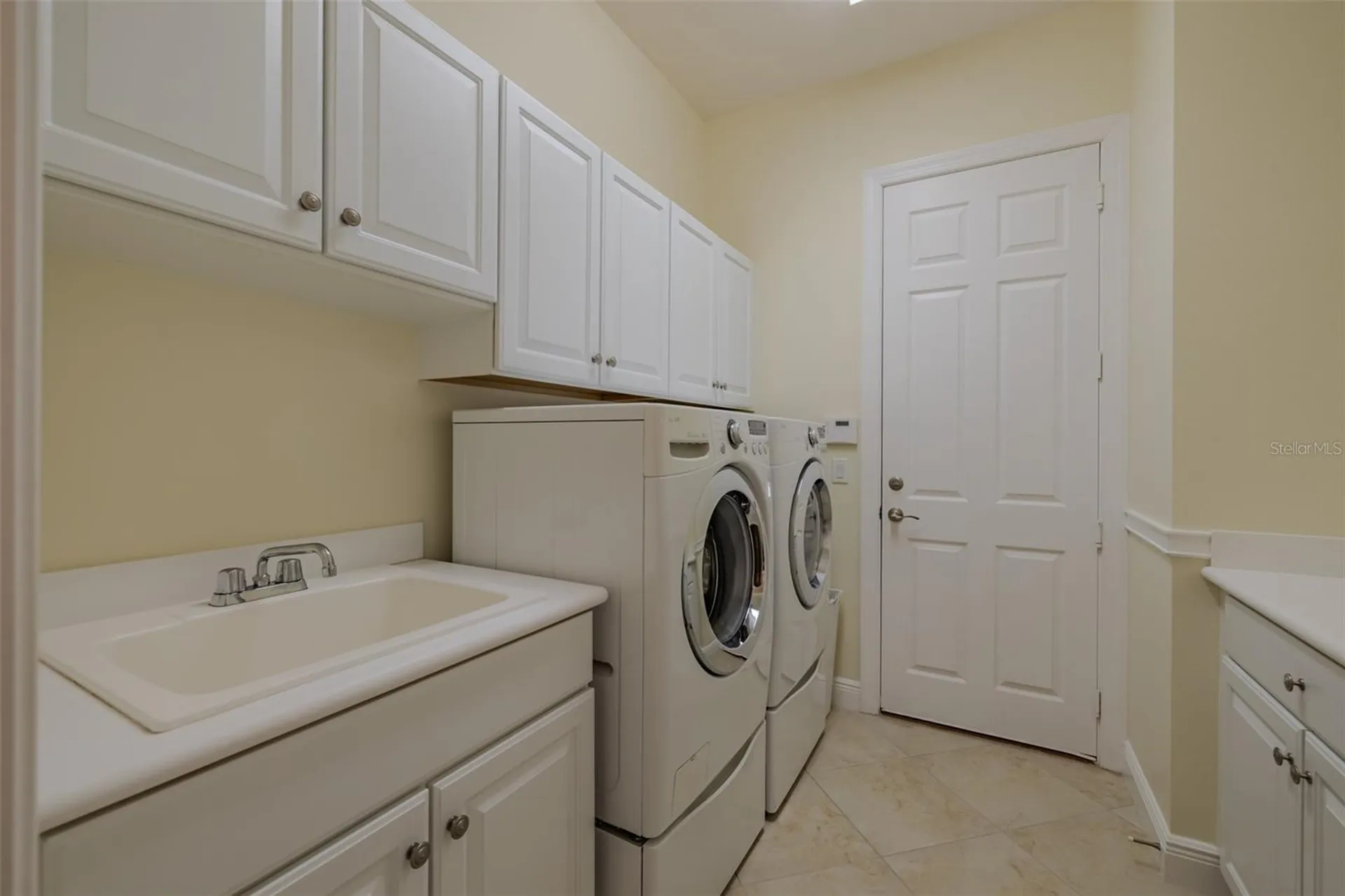 4821 Grand Banks Drive Wimauma FL 33598