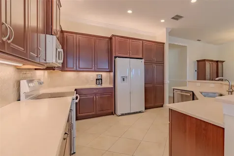 4821 Grand Banks Drive Wimauma FL 33598