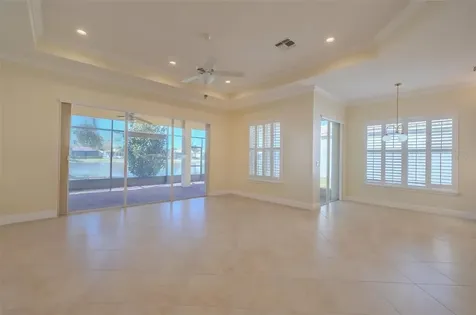 4821 Grand Banks Drive Wimauma FL 33598