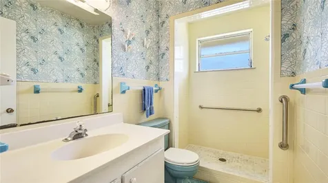 2110 Craft Lane Sarasota FL 34239