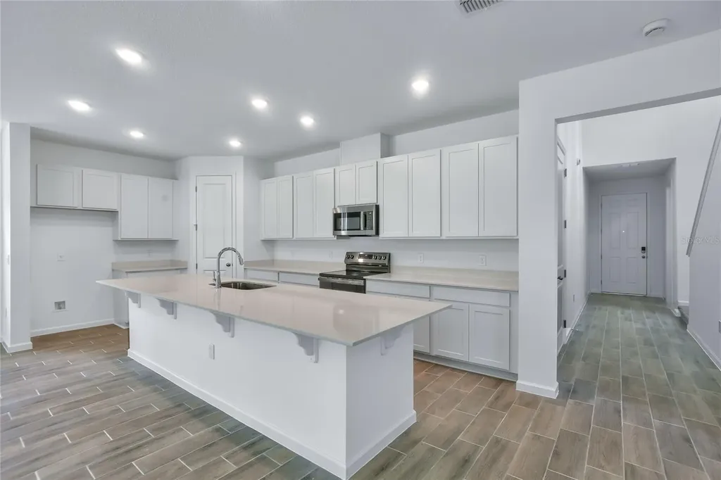 708 Lake Dell Avenue Dundee FL 33838