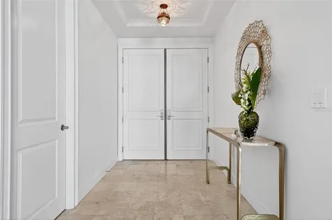 1350 Main Street Sarasota FL 34236