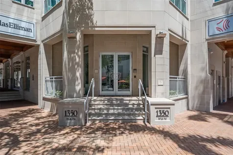 1350 Main Street Sarasota FL 34236