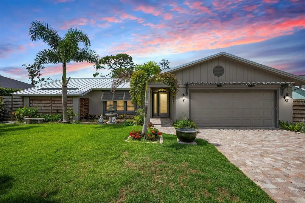 2320 James Lane Sarasota FL 34231