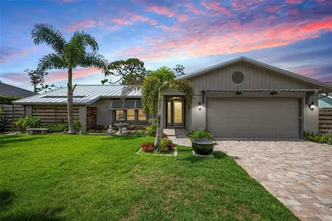 2320 James Lane Sarasota FL 34231