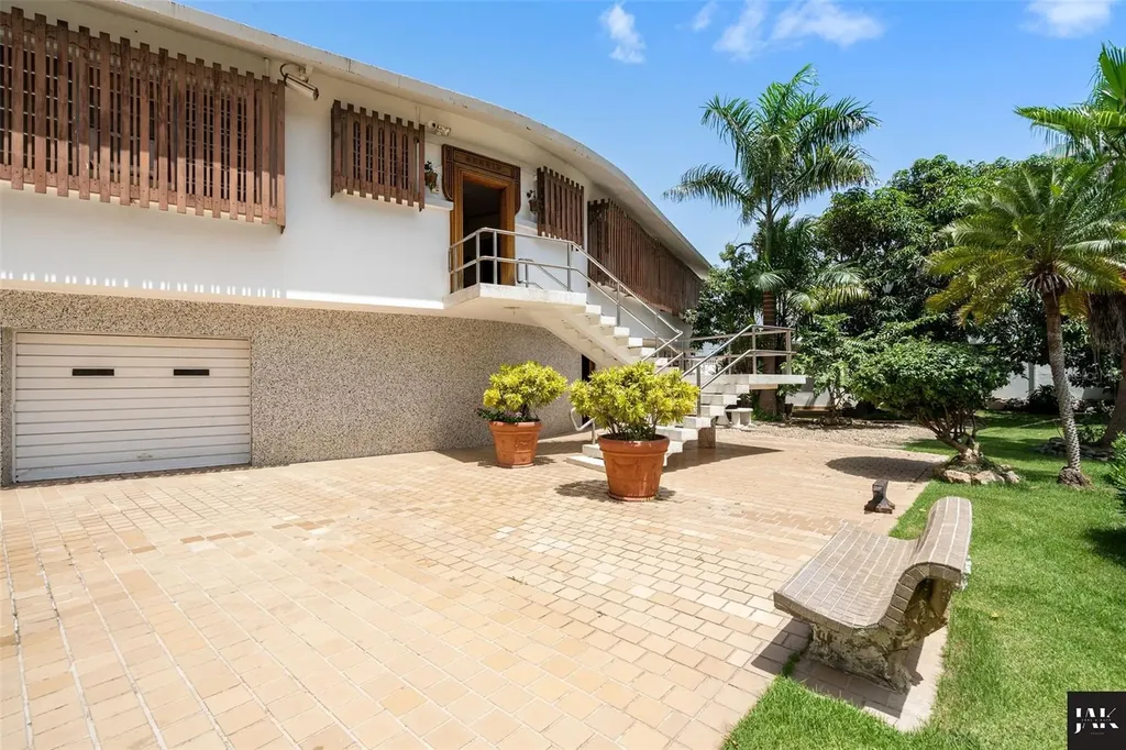 20 Amapola Street Carolina PR 00979