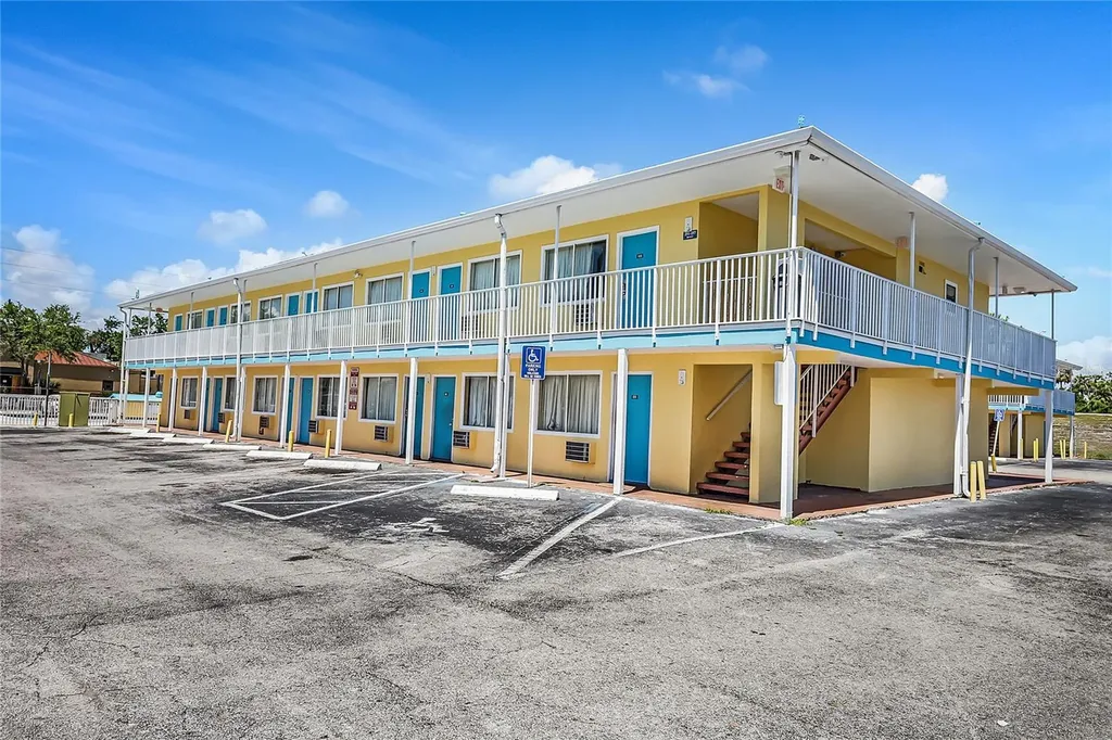 4600 34th Street S St Petersburg FL 33711