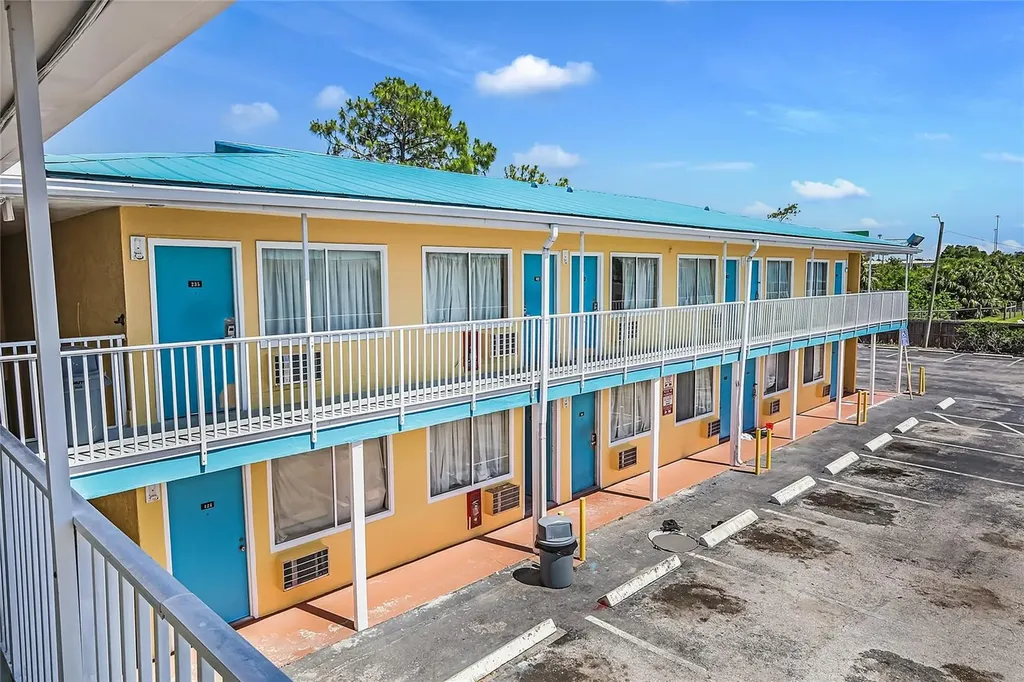 4600 34th Street S St Petersburg FL 33711