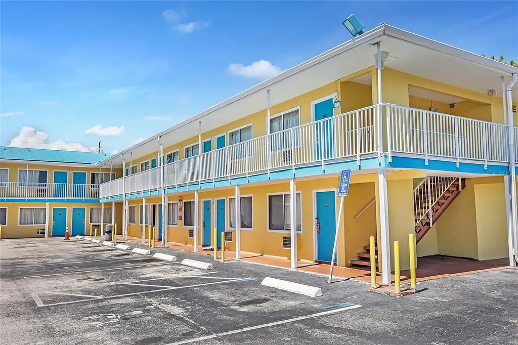 4600 34th Street S St Petersburg FL 33711