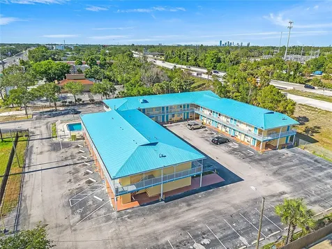 4600 34th Street S St Petersburg FL 33711