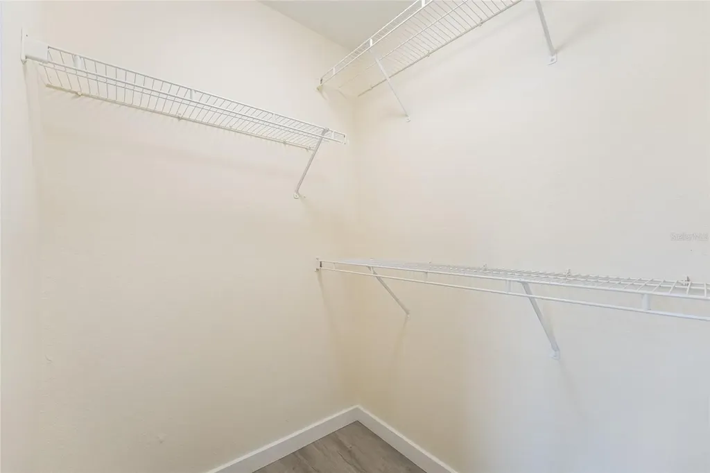 5447 Vineland Road Orlando FL 32811