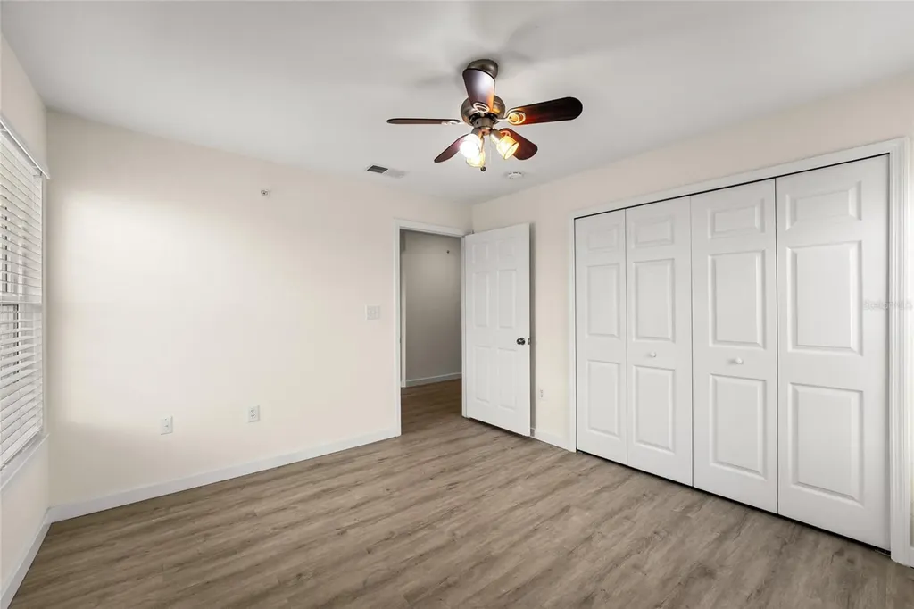 5447 Vineland Road Orlando FL 32811