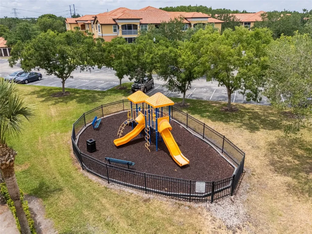 5447 Vineland Road Orlando FL 32811