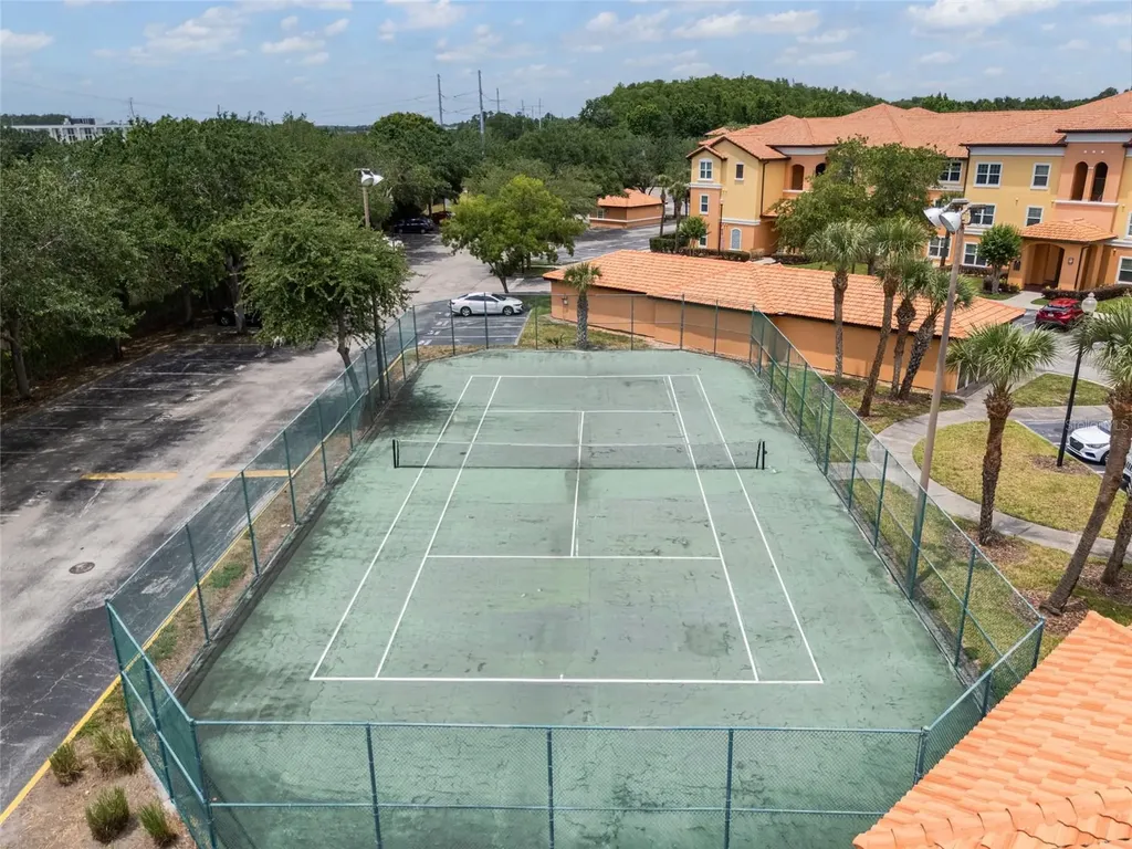 5447 Vineland Road Orlando FL 32811