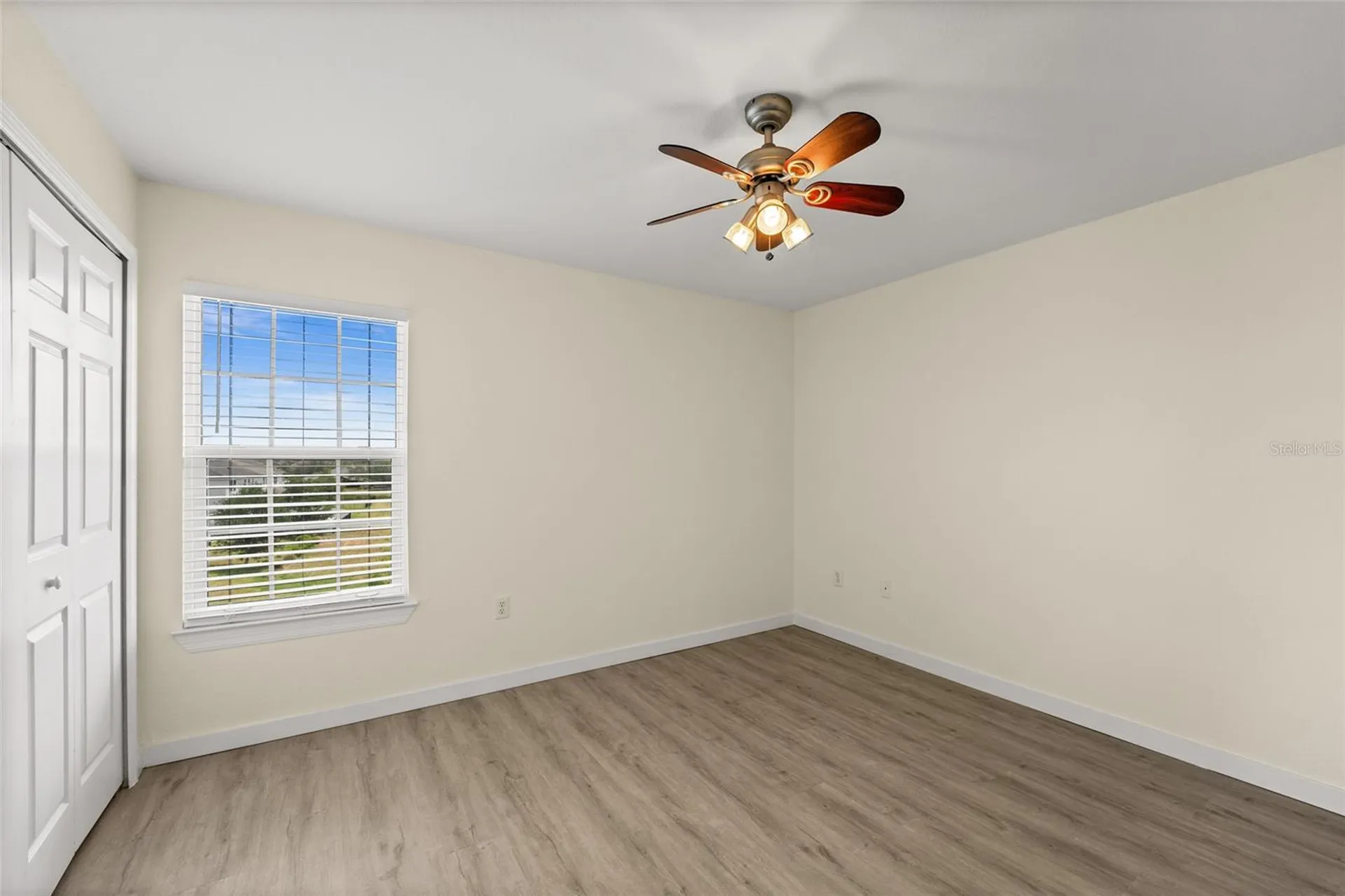 5447 Vineland Road Orlando FL 32811