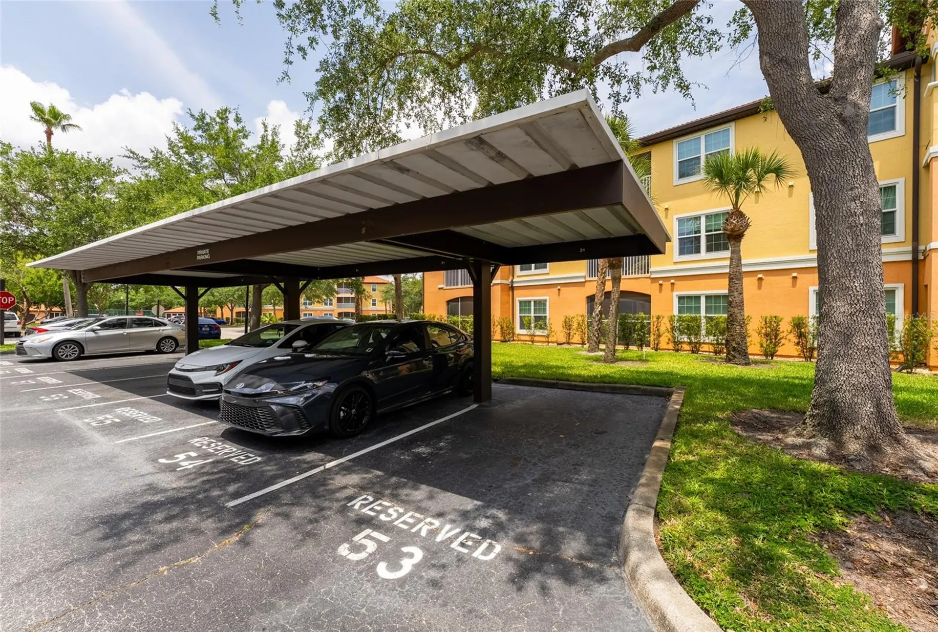 5447 Vineland Road Orlando FL 32811