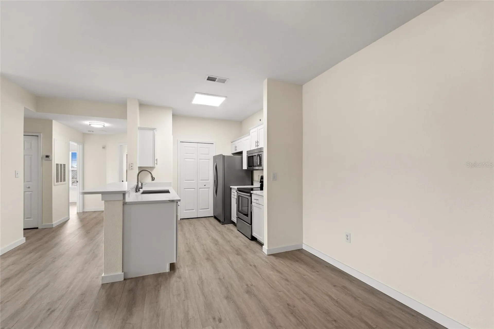 5447 Vineland Road Orlando FL 32811