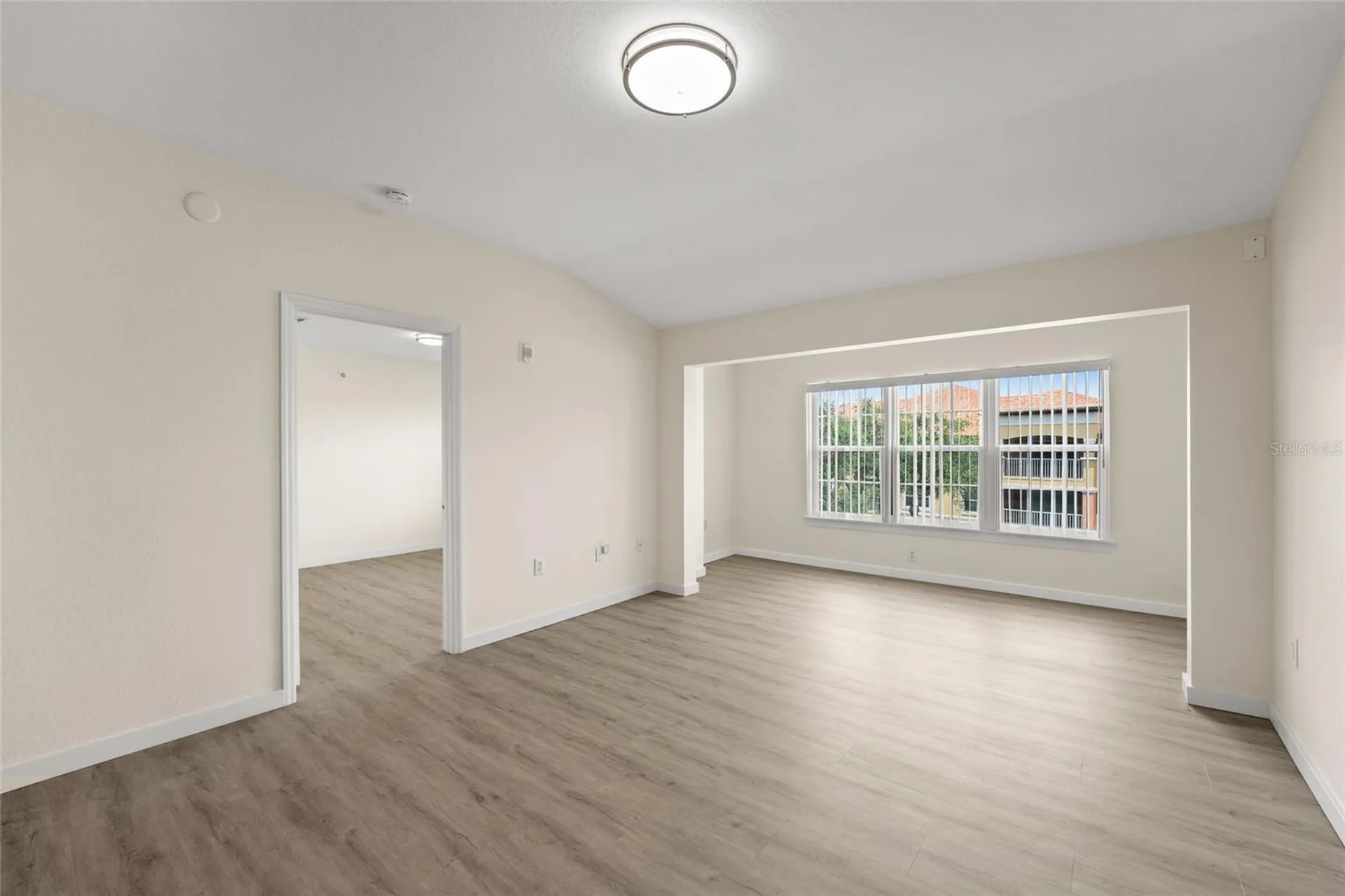 5447 Vineland Road Orlando FL 32811