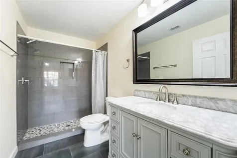 5447 Vineland Road Orlando FL 32811