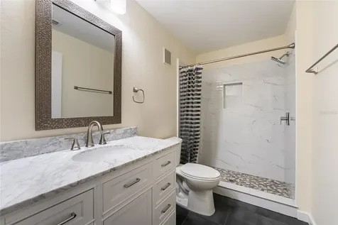 5447 Vineland Road Orlando FL 32811