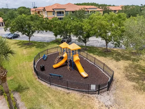5447 Vineland Road Orlando FL 32811