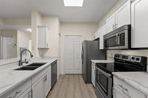 5447 Vineland Road Orlando FL 32811