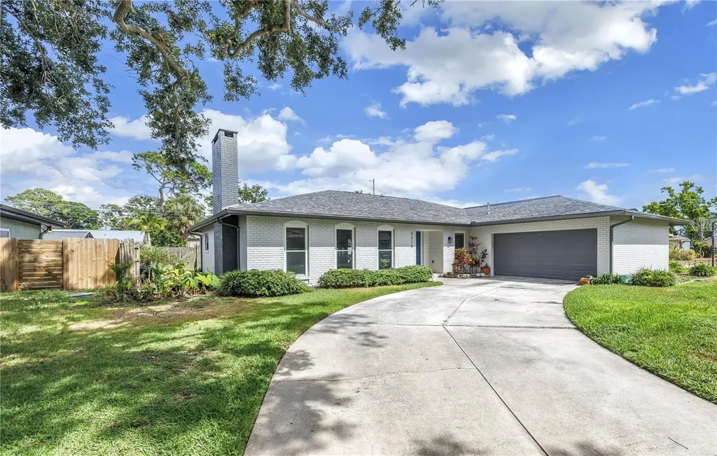 5215 Denver Street NE St Petersburg FL 33703