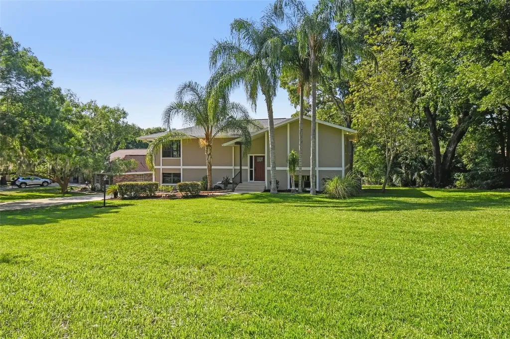 33925 Highland Road Leesburg FL 34788