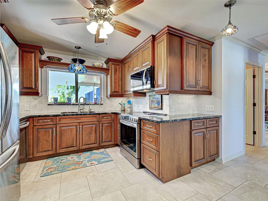 1605 Manor Road Englewood FL 34223