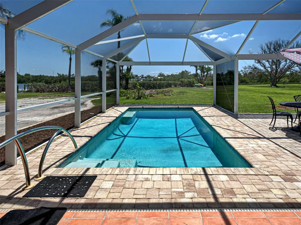 1605 Manor Road Englewood FL 34223