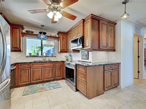 1605 Manor Road Englewood FL 34223