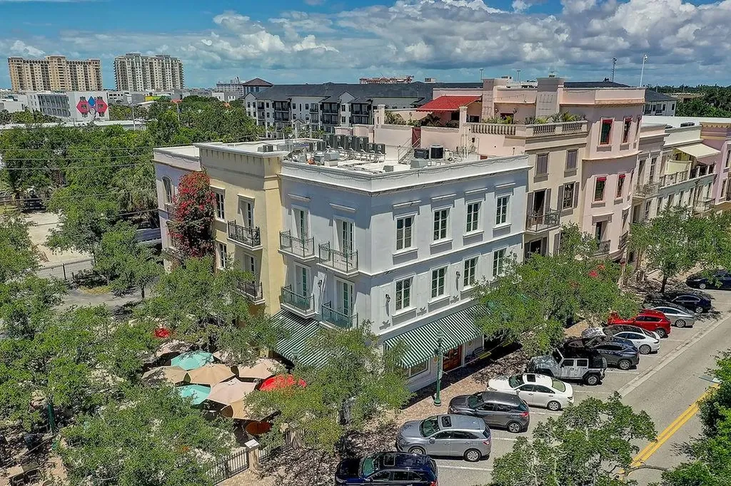 525 N Orange Avenue Sarasota FL 34236