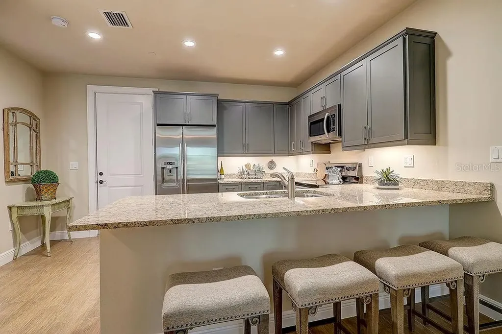 525 N Orange Avenue Sarasota FL 34236