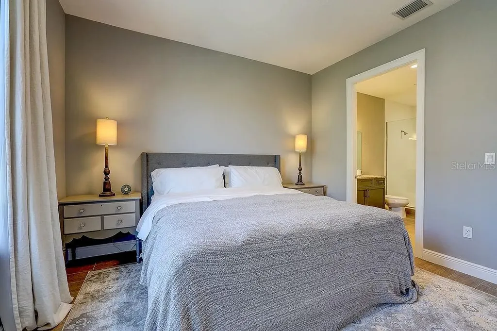 525 N Orange Avenue Sarasota FL 34236