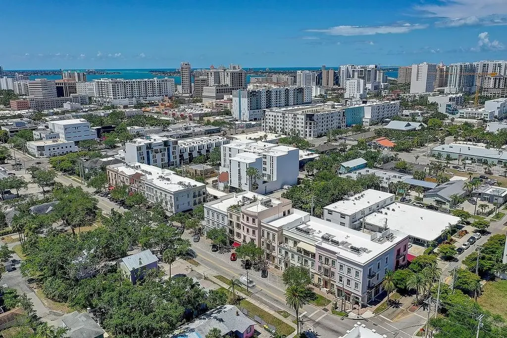 525 N Orange Avenue Sarasota FL 34236