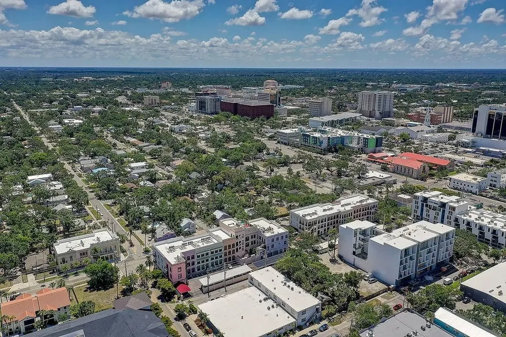 525 N Orange Avenue Sarasota FL 34236