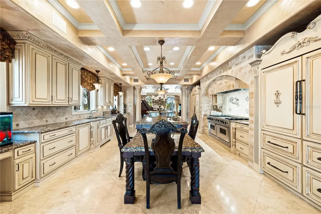 290 N Washington Drive Sarasota FL 34236