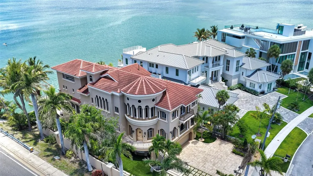 290 N Washington Drive Sarasota FL 34236