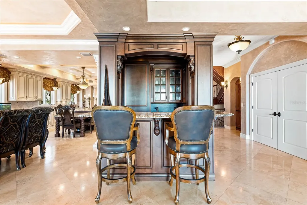 290 N Washington Drive Sarasota FL 34236