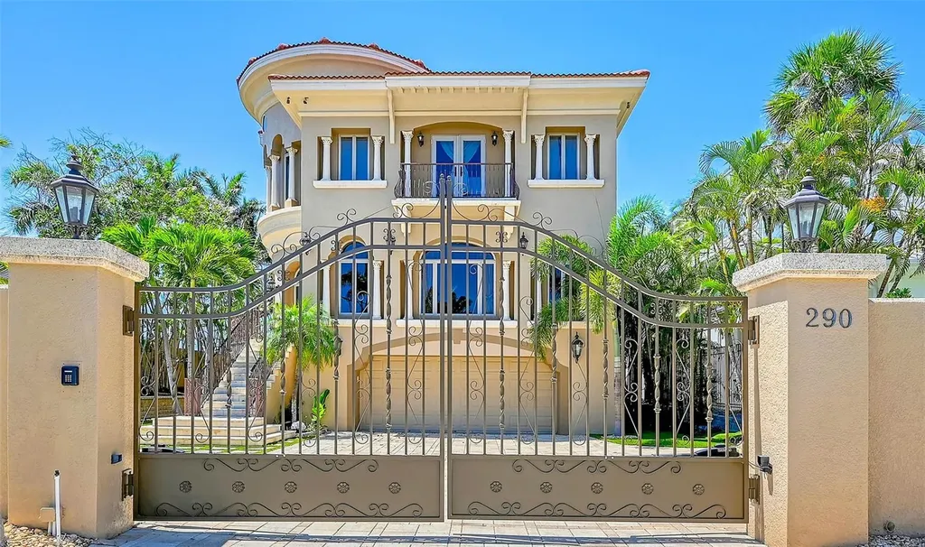 290 N Washington Drive Sarasota FL 34236