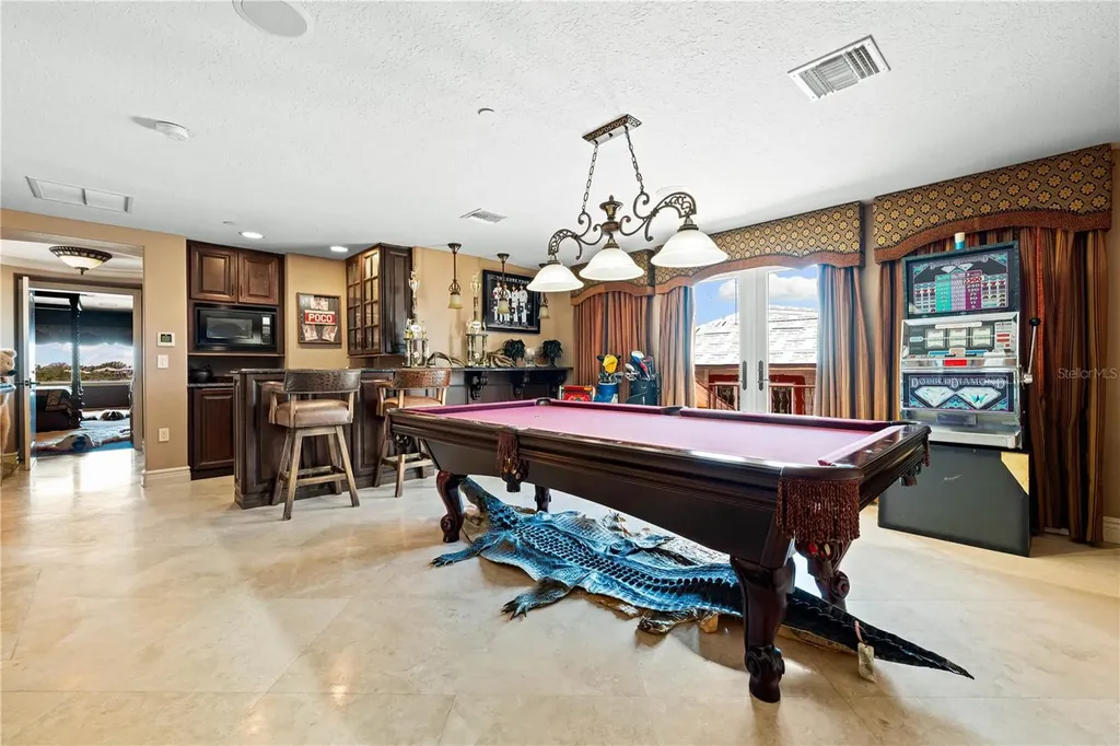 290 N Washington Drive Sarasota FL 34236