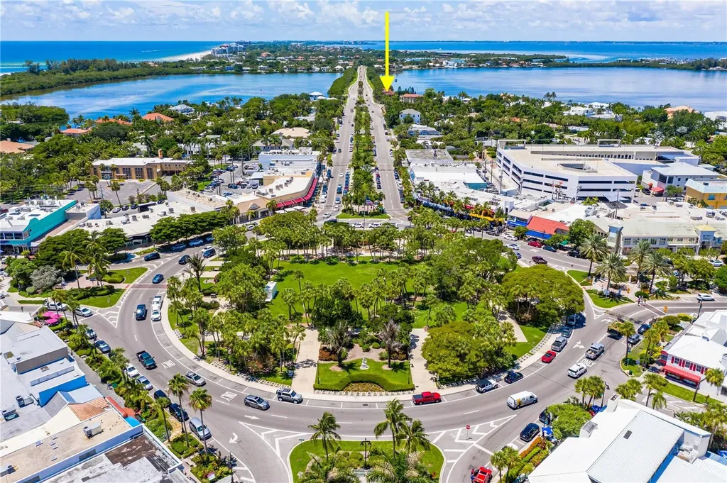 290 N Washington Drive Sarasota FL 34236