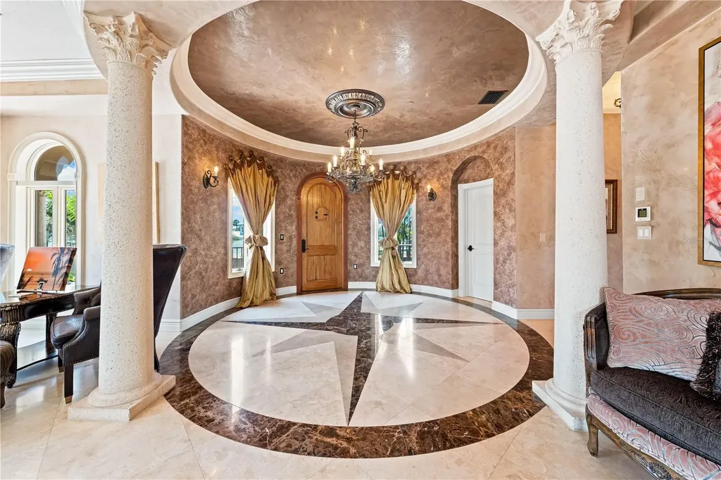290 N Washington Drive Sarasota FL 34236