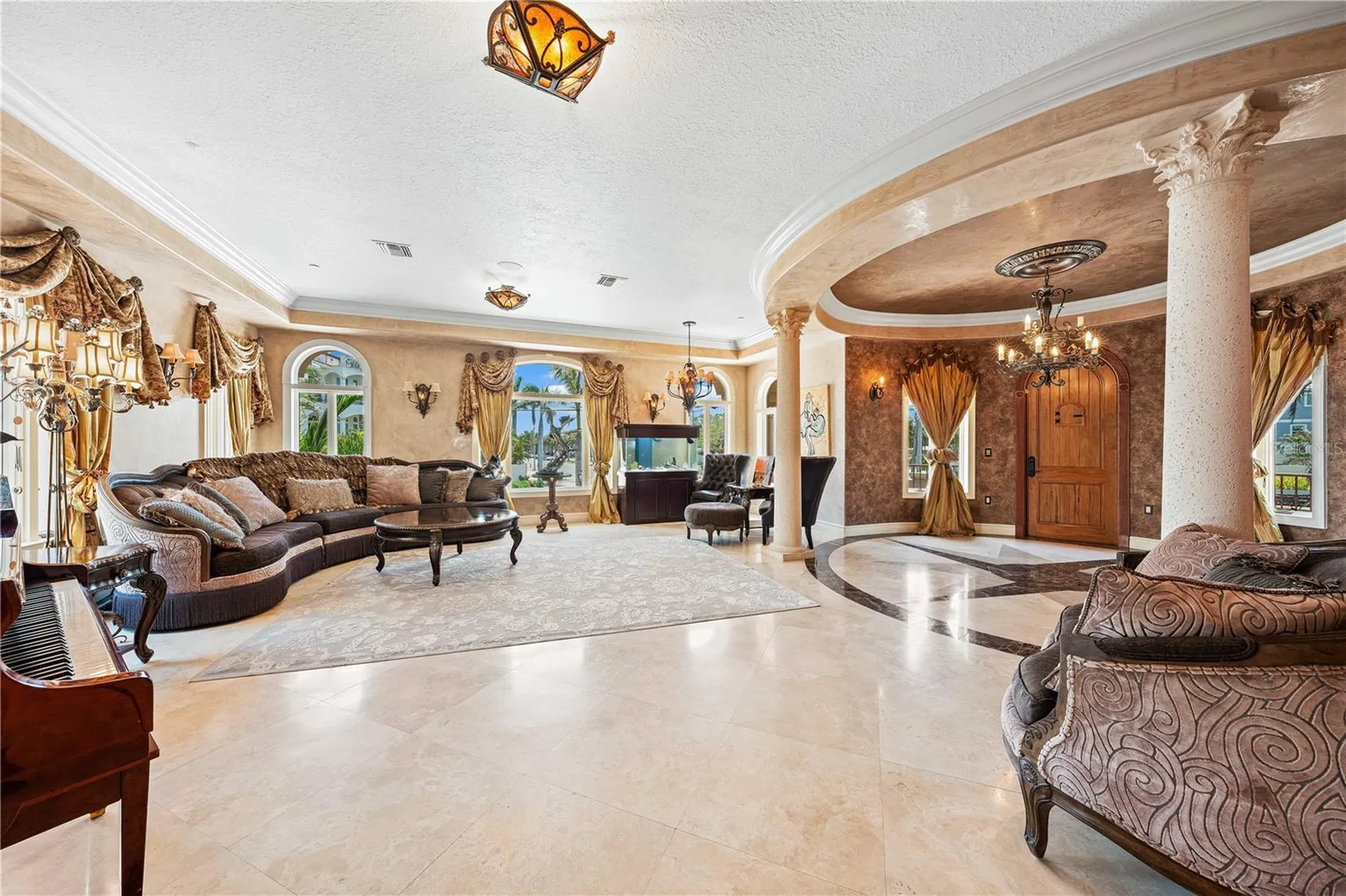 290 N Washington Drive Sarasota FL 34236