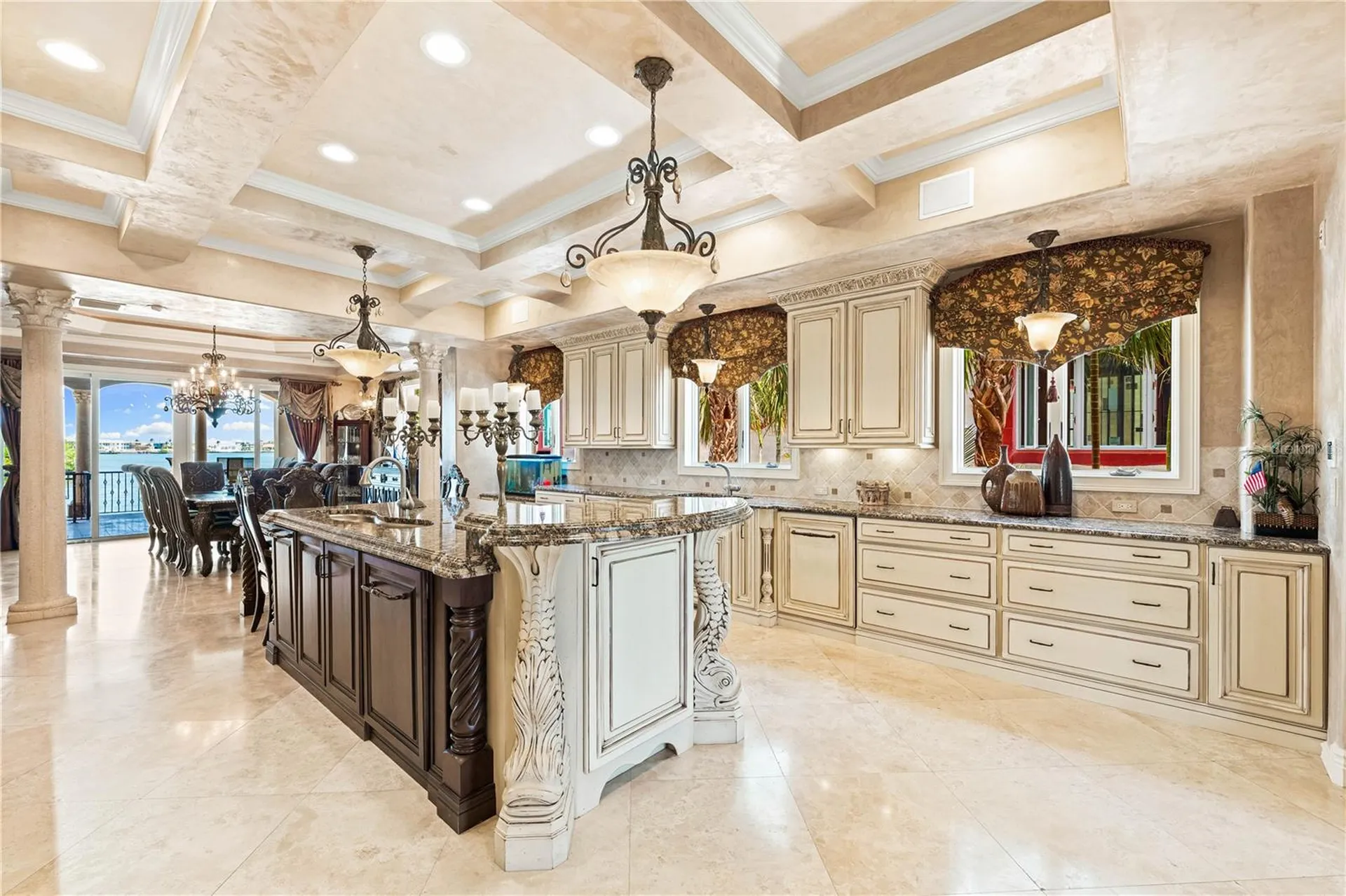 290 N Washington Drive Sarasota FL 34236